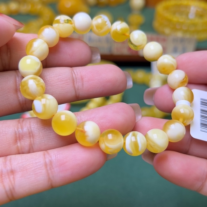 蜜蜡未镶嵌珠宝奇石