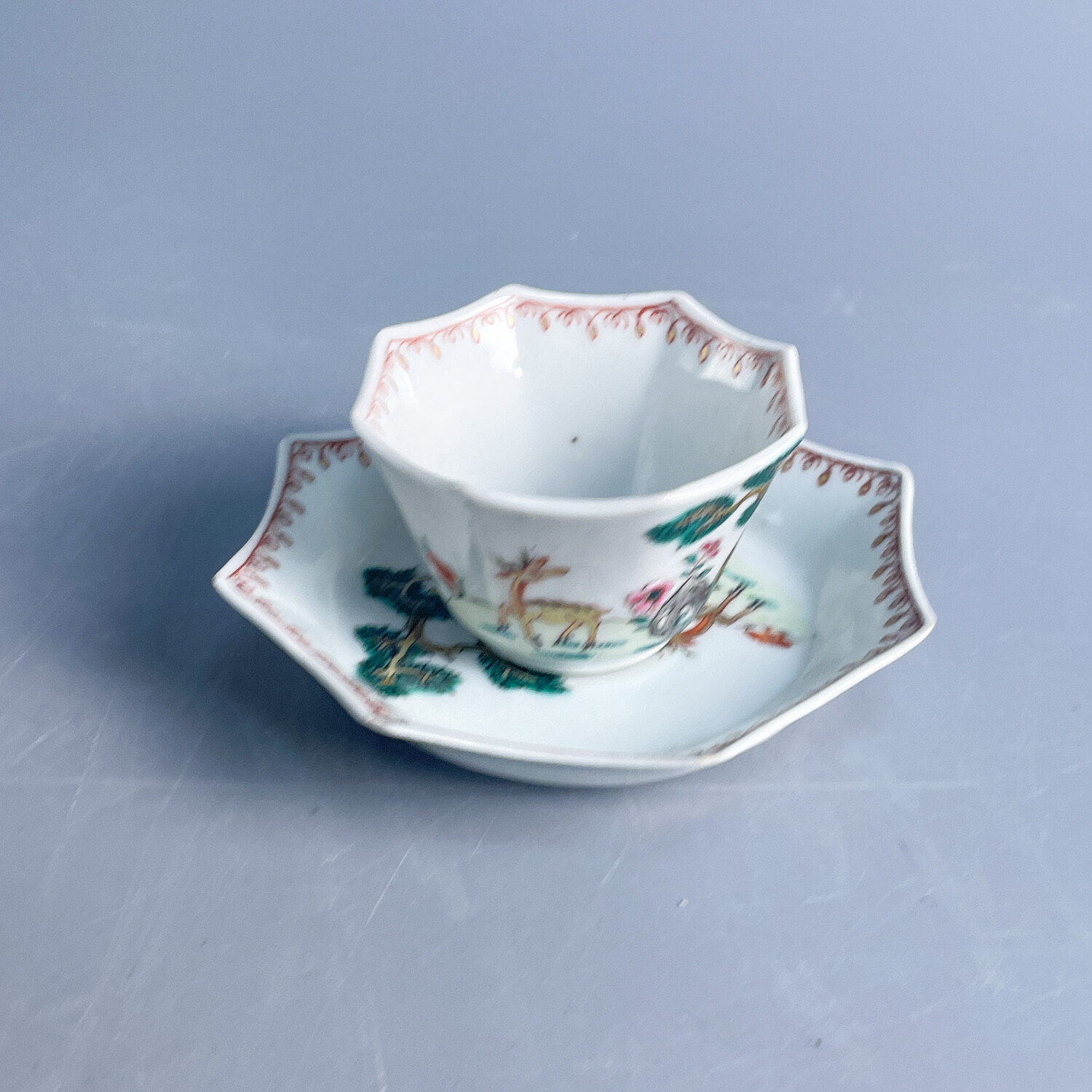 清乾隆 粉彩鹿寿松贞纹杯碟一套-M25LH001399