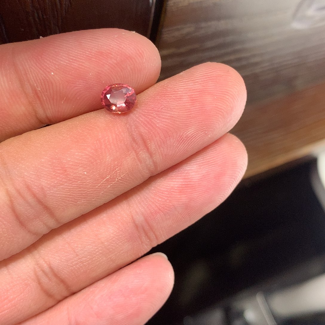 碧玺裸石未镶嵌碧玺