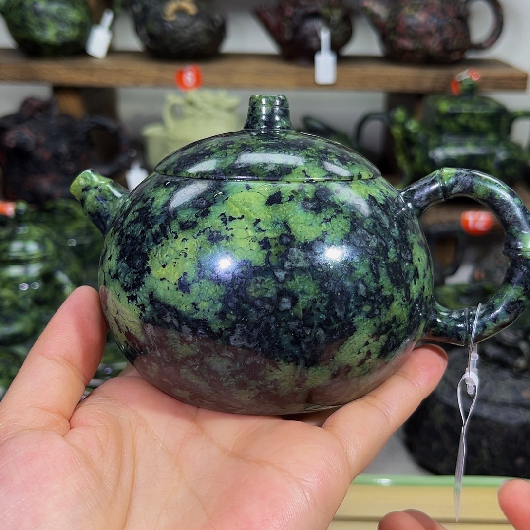 光**月石材藏玉药王石西施壶