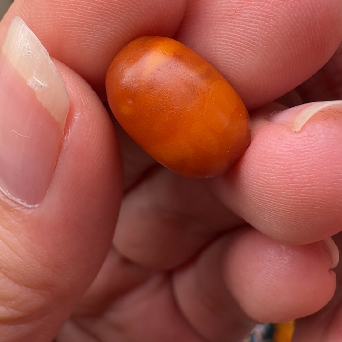 蜜蜡裸石未镶嵌红皮小珠子福利直径10