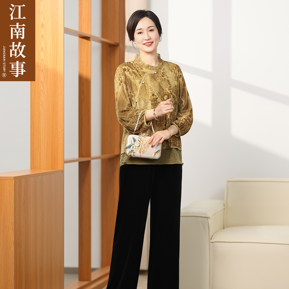 江南故事中老年秋款圆领纽扣印花上衣