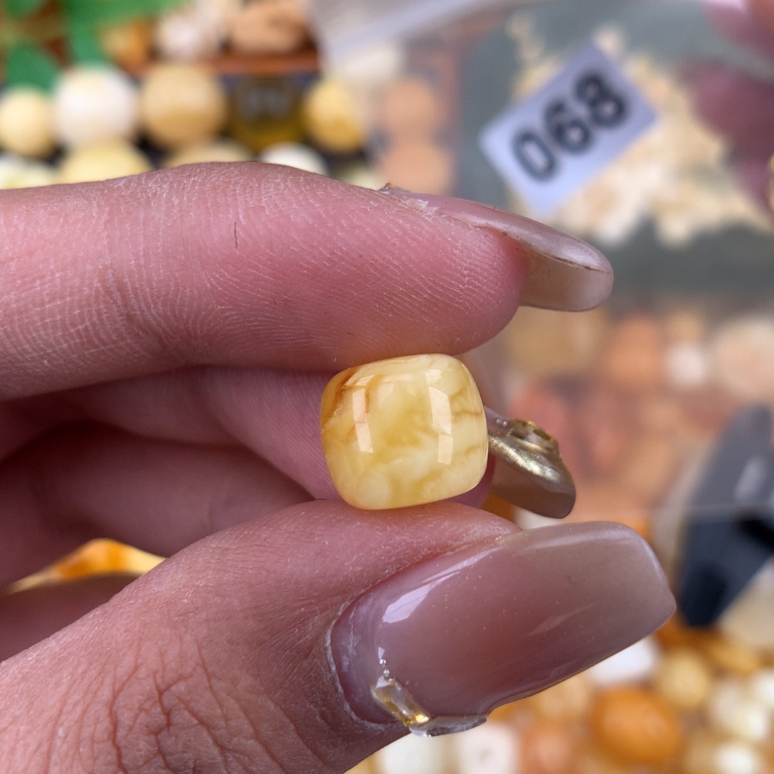 琥珀珠宝奇石未镶嵌10.5