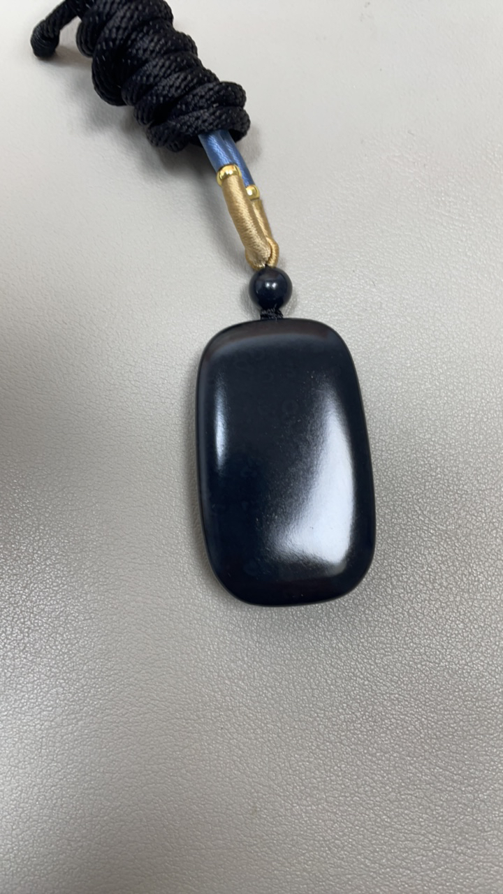 新疆和田玉墨玉面包牌