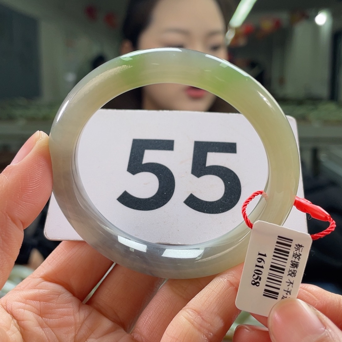 未镶嵌手镯和田玉微瑕