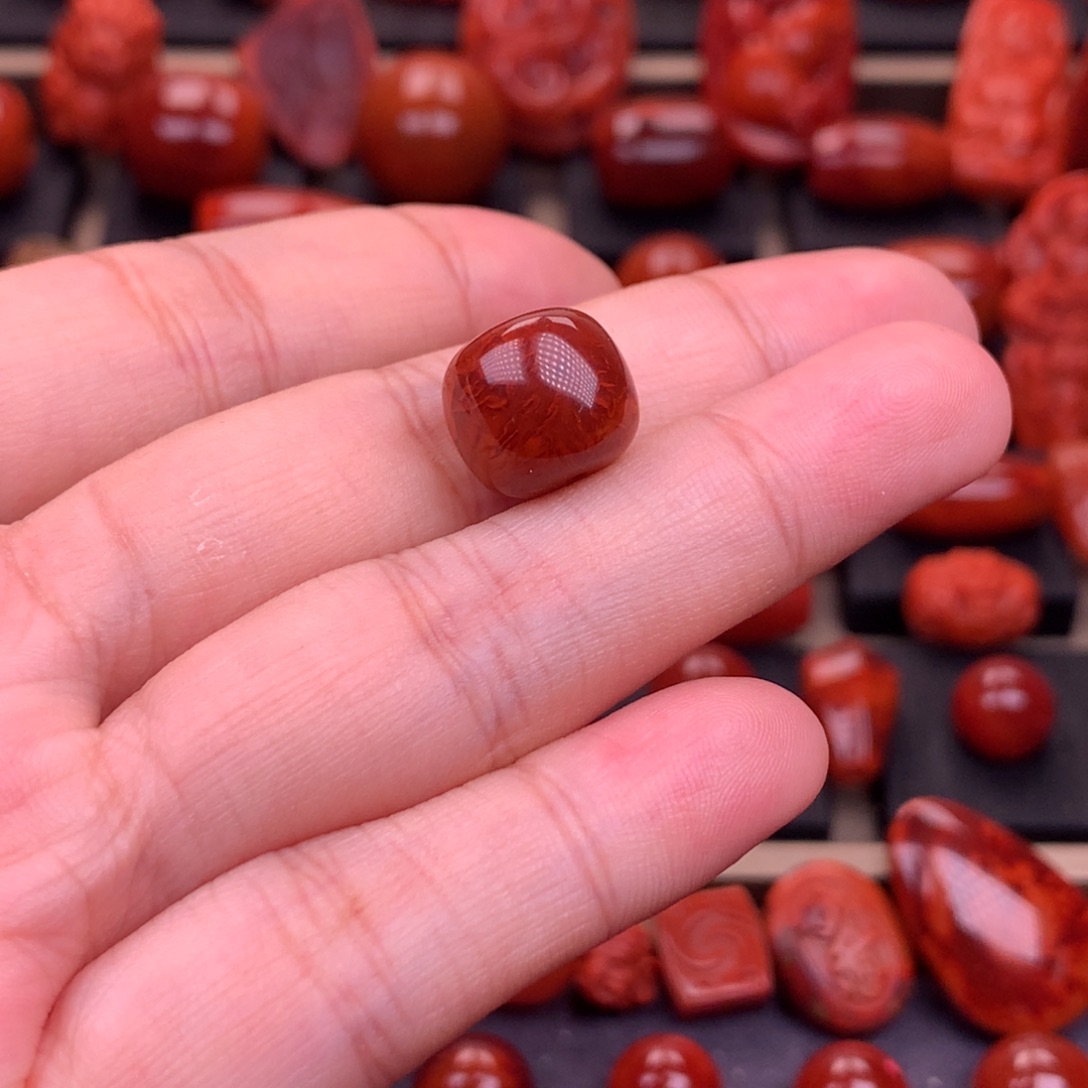 南红玛瑙未镶嵌原矿高品妖花老型单珠12.6mm