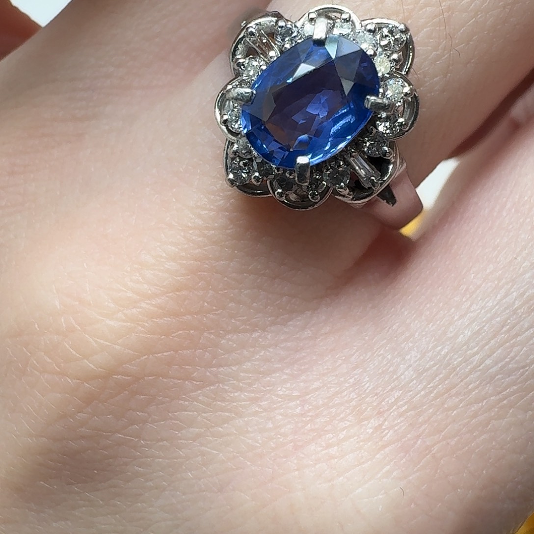 未镶嵌戒指蓝宝石