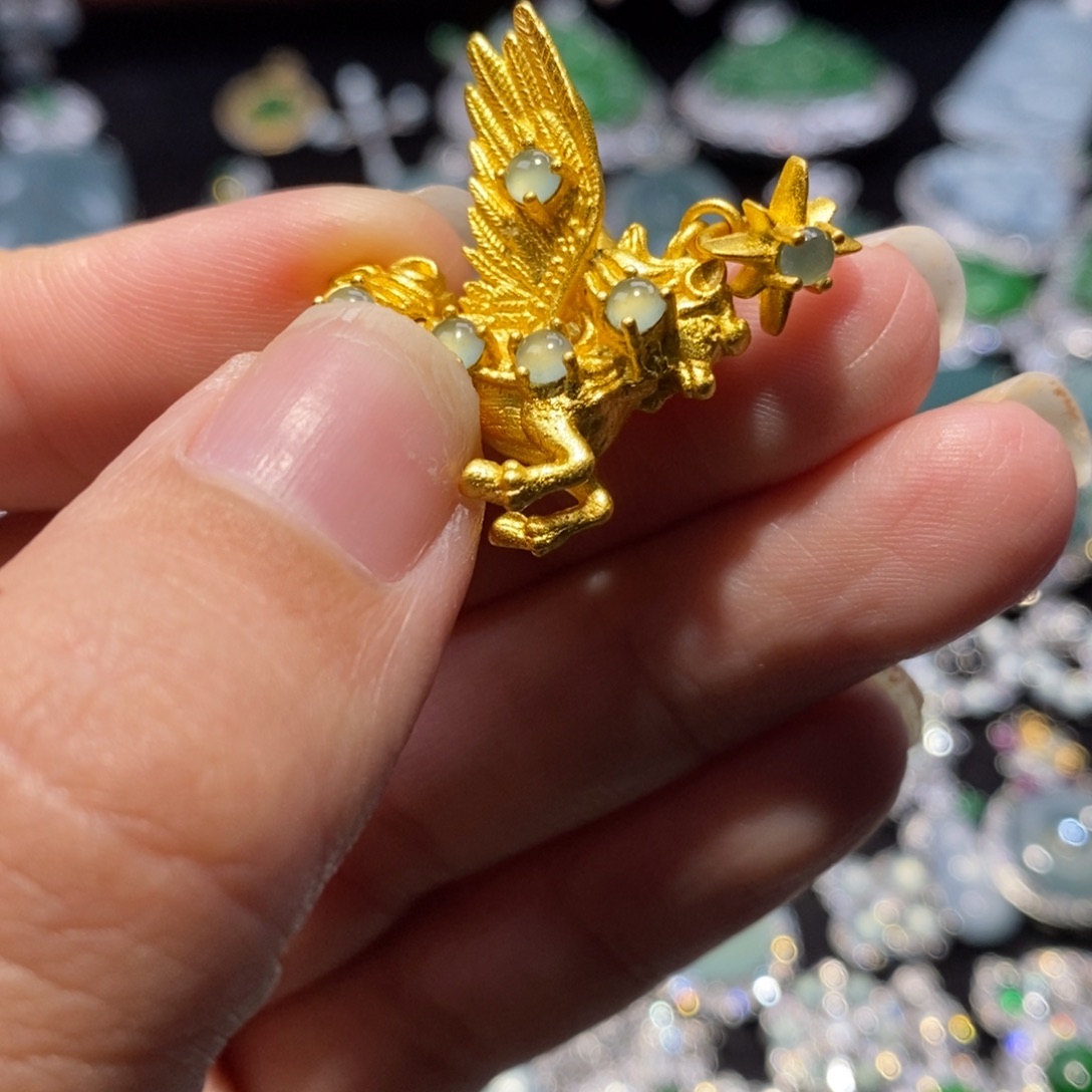 翡翠未镶嵌颈饰翡翠