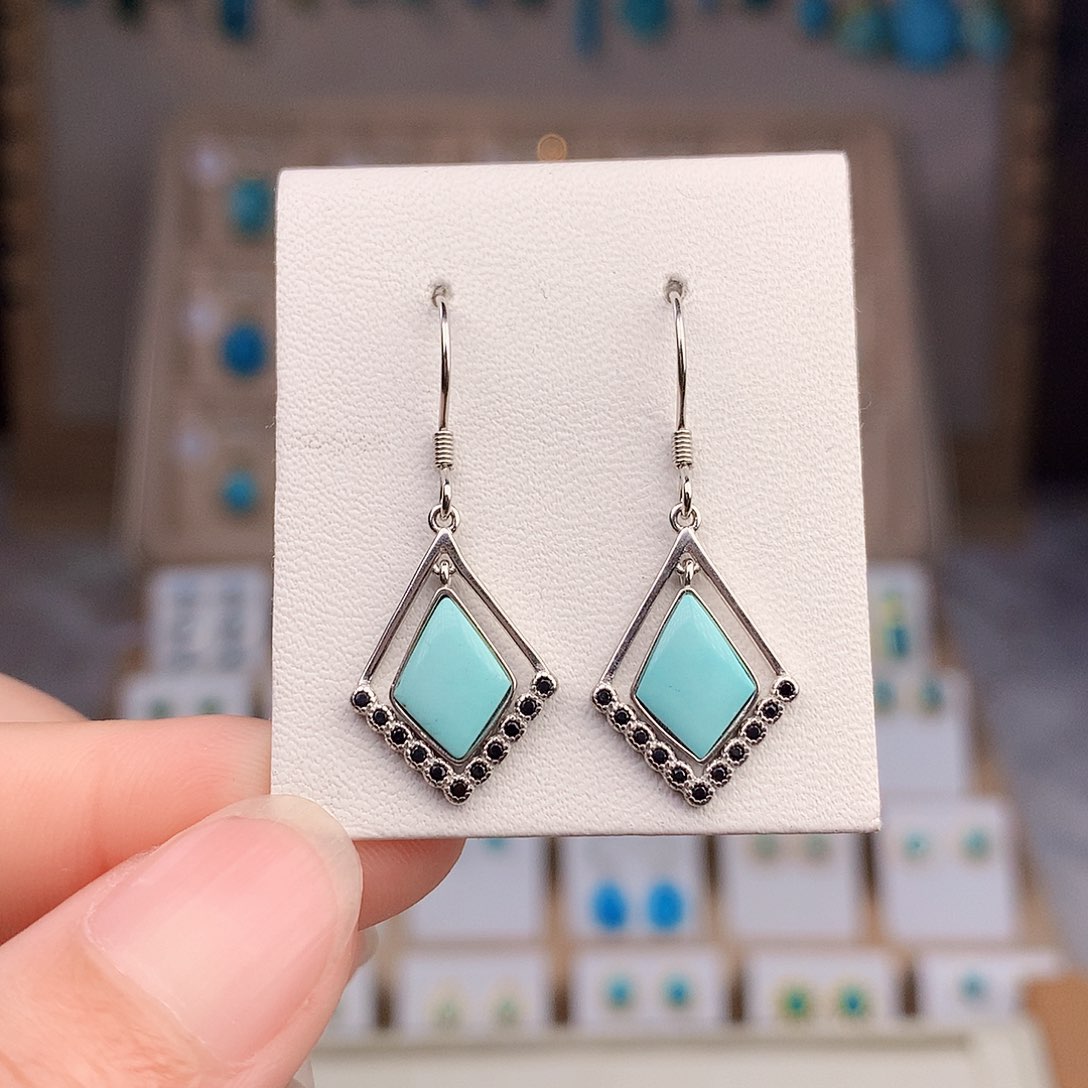 银S925镶嵌绿松石耳饰