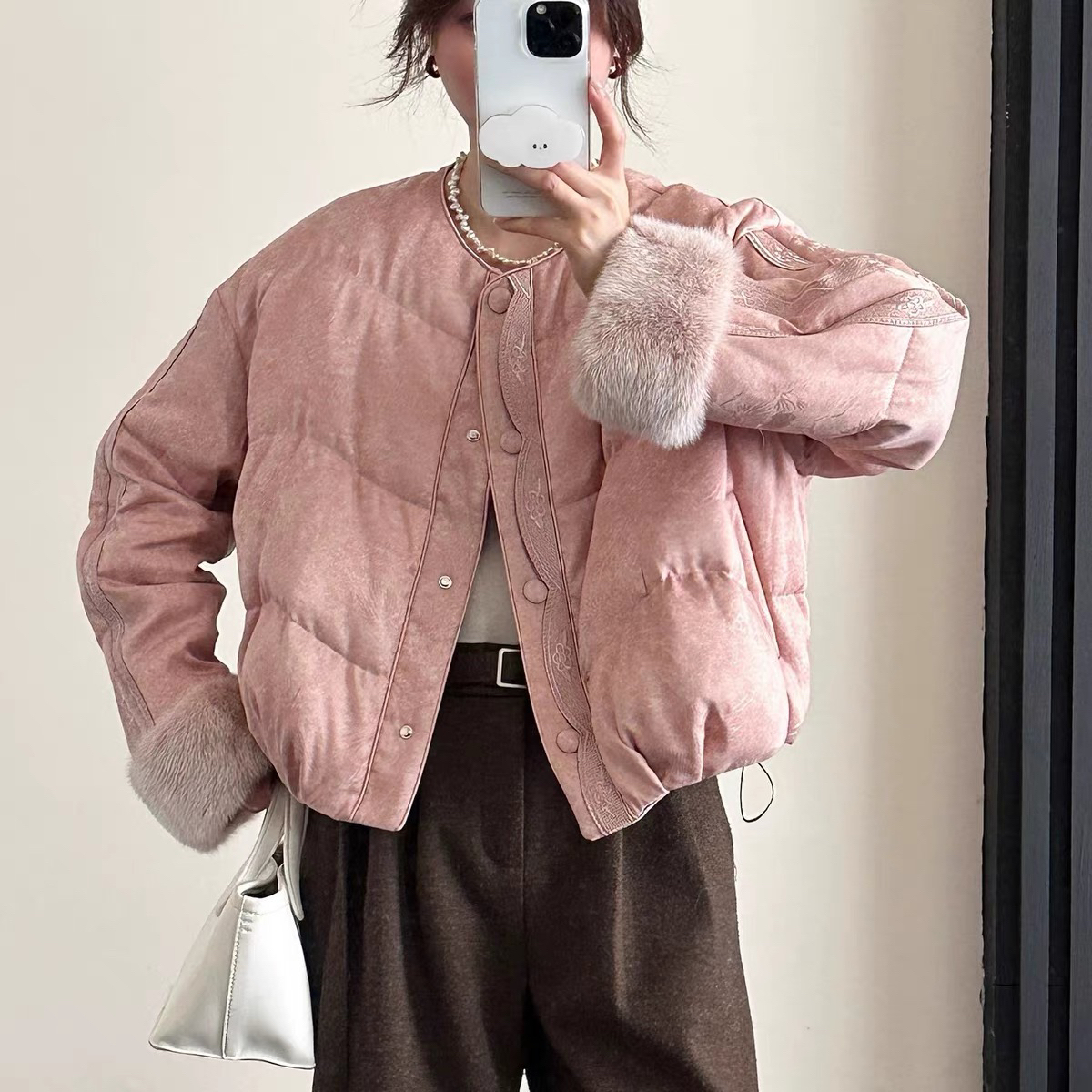 DY3330樱美嘉90白鹅绒服羽绒服冬季新款拼接水貂毛外套保暖