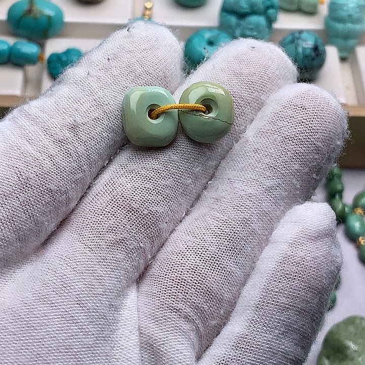 绿松石未镶嵌珠宝奇石直径11+特色菜籽黄扣子一对