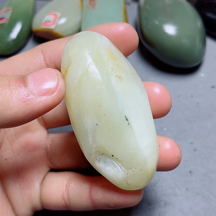 和田玉未镶嵌珠宝奇石