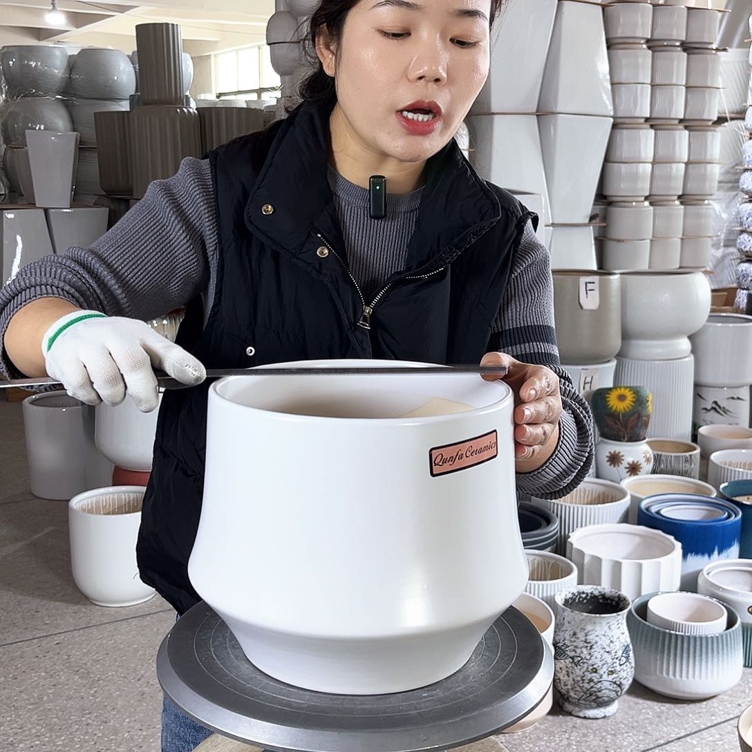 陶瓷口径22.5-20.5。亚白