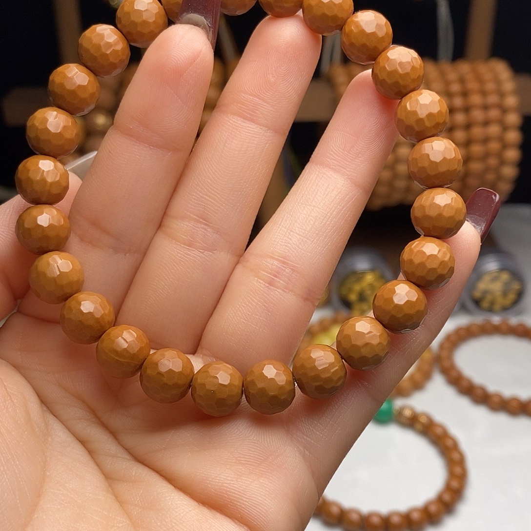 A***y猴头核桃吊坠钻石