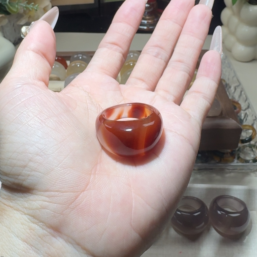 雅****玛瑙/玉髓未镶嵌戒圈