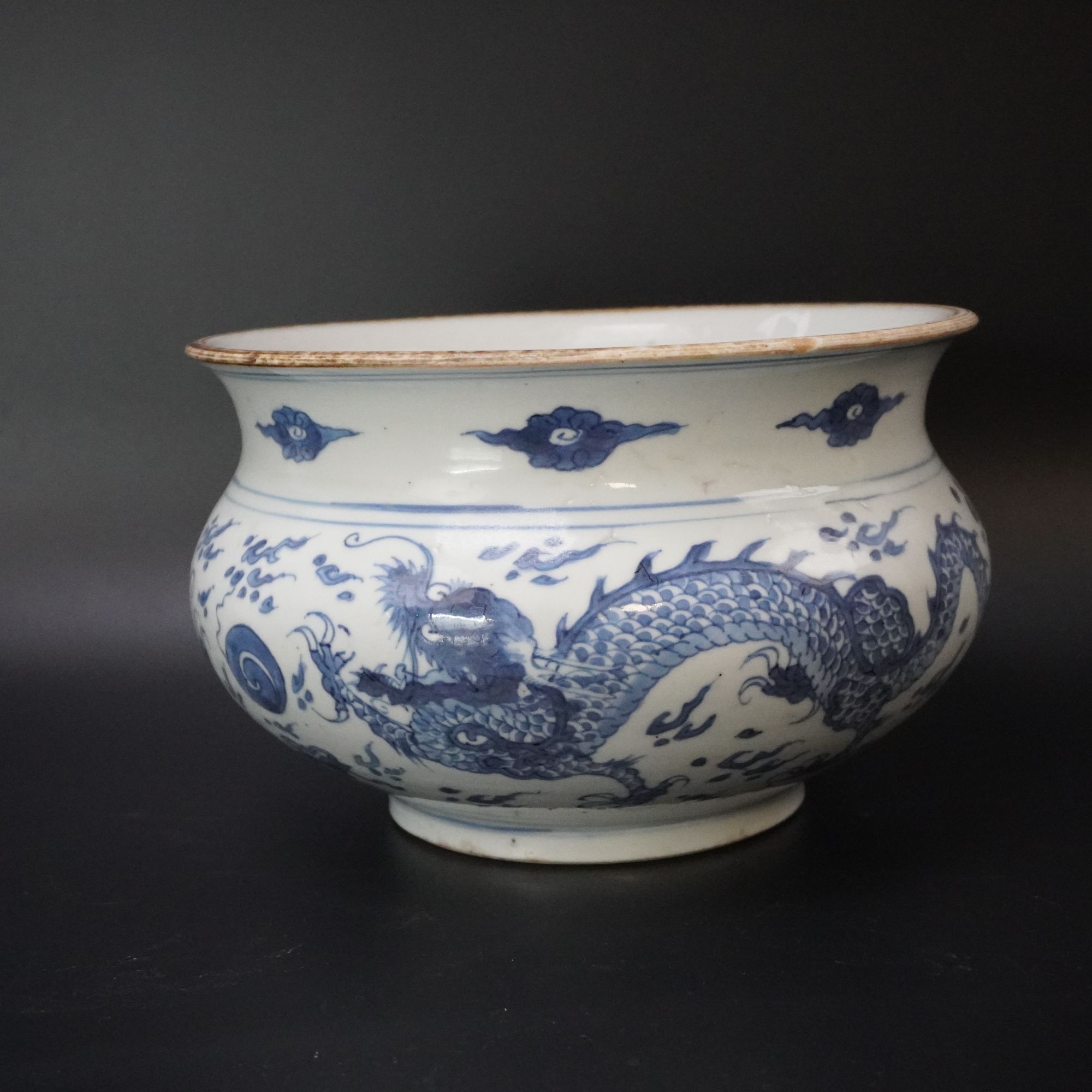 Lot25100889清康熙青花双龙戏珠纹香炉 高：约14cm