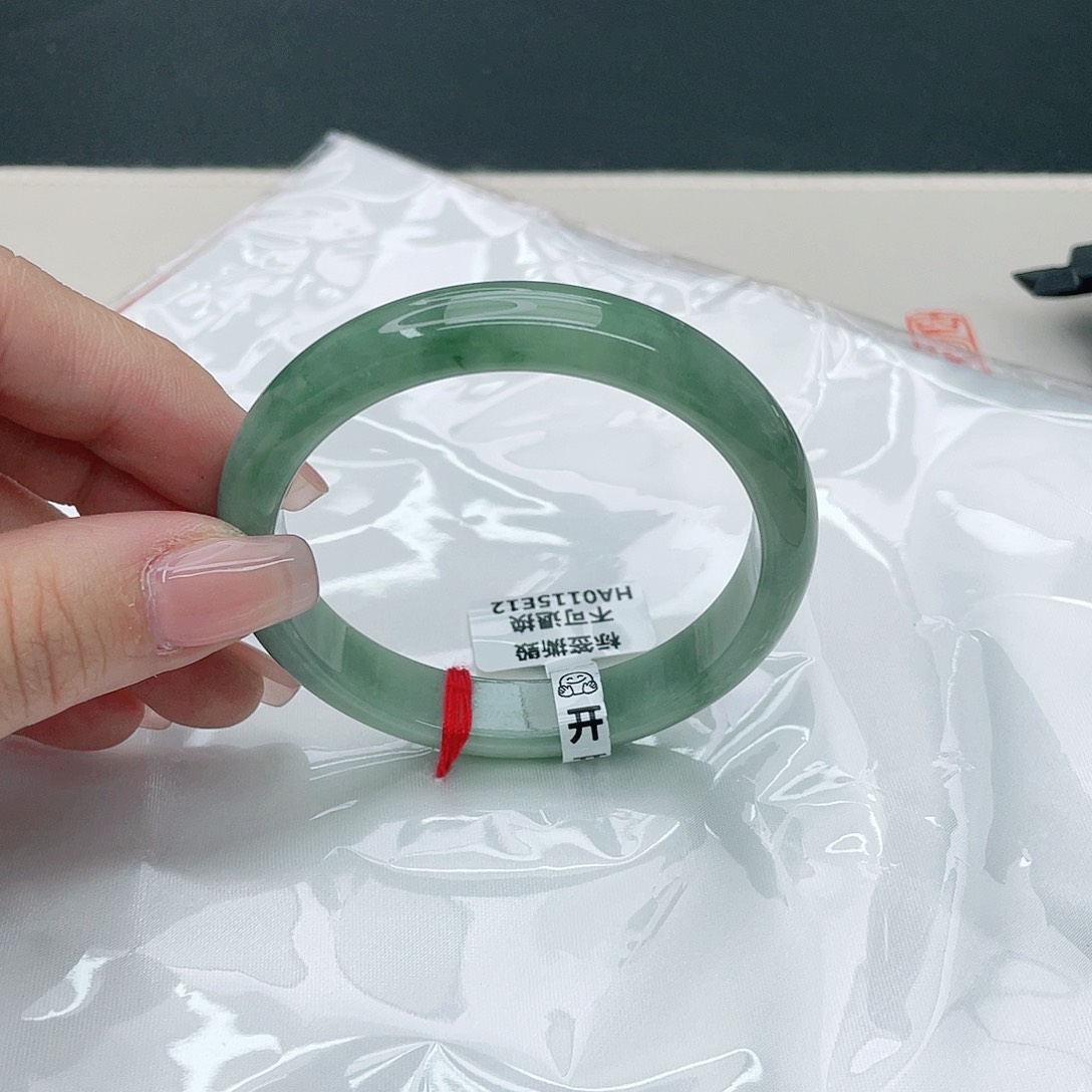 翡翠手镯未镶嵌正54.6