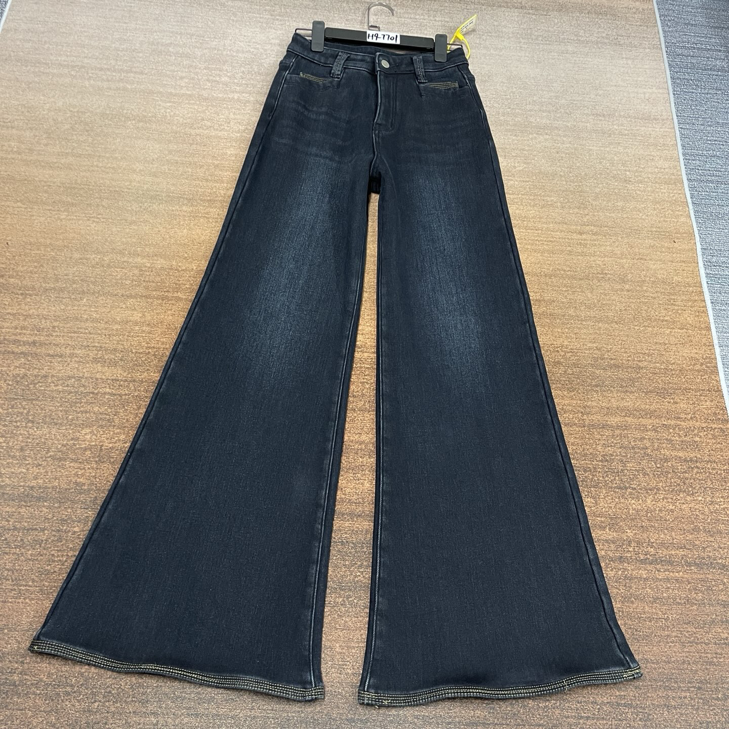 #H9-7701 加绒-厚绒 黑金色个性不贴腿大喇叭裤 高弹（不换退）