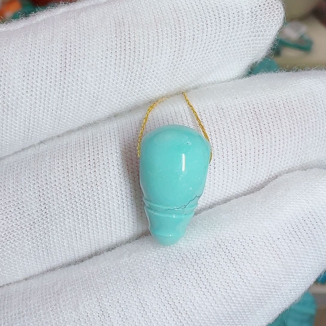 绿松石未镶嵌珠宝奇石三通