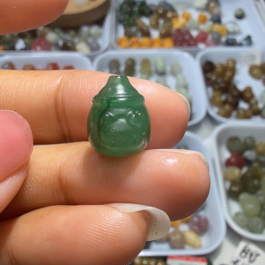 和田玉未镶嵌珠宝奇石