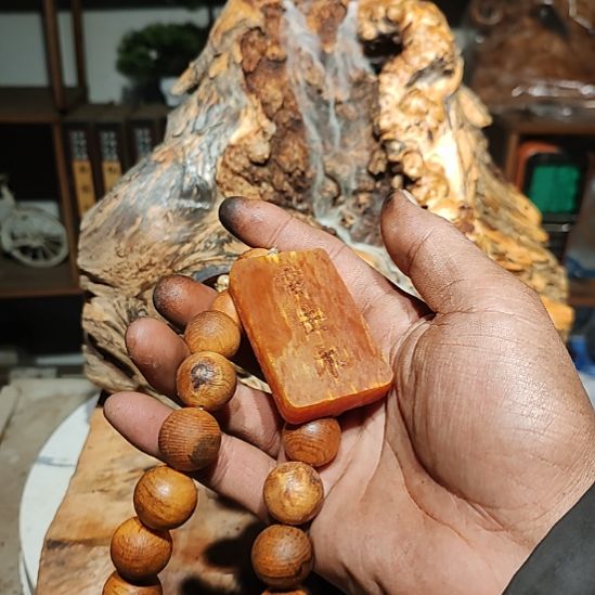 松木北沉香琥珀木天然造型山水摆件