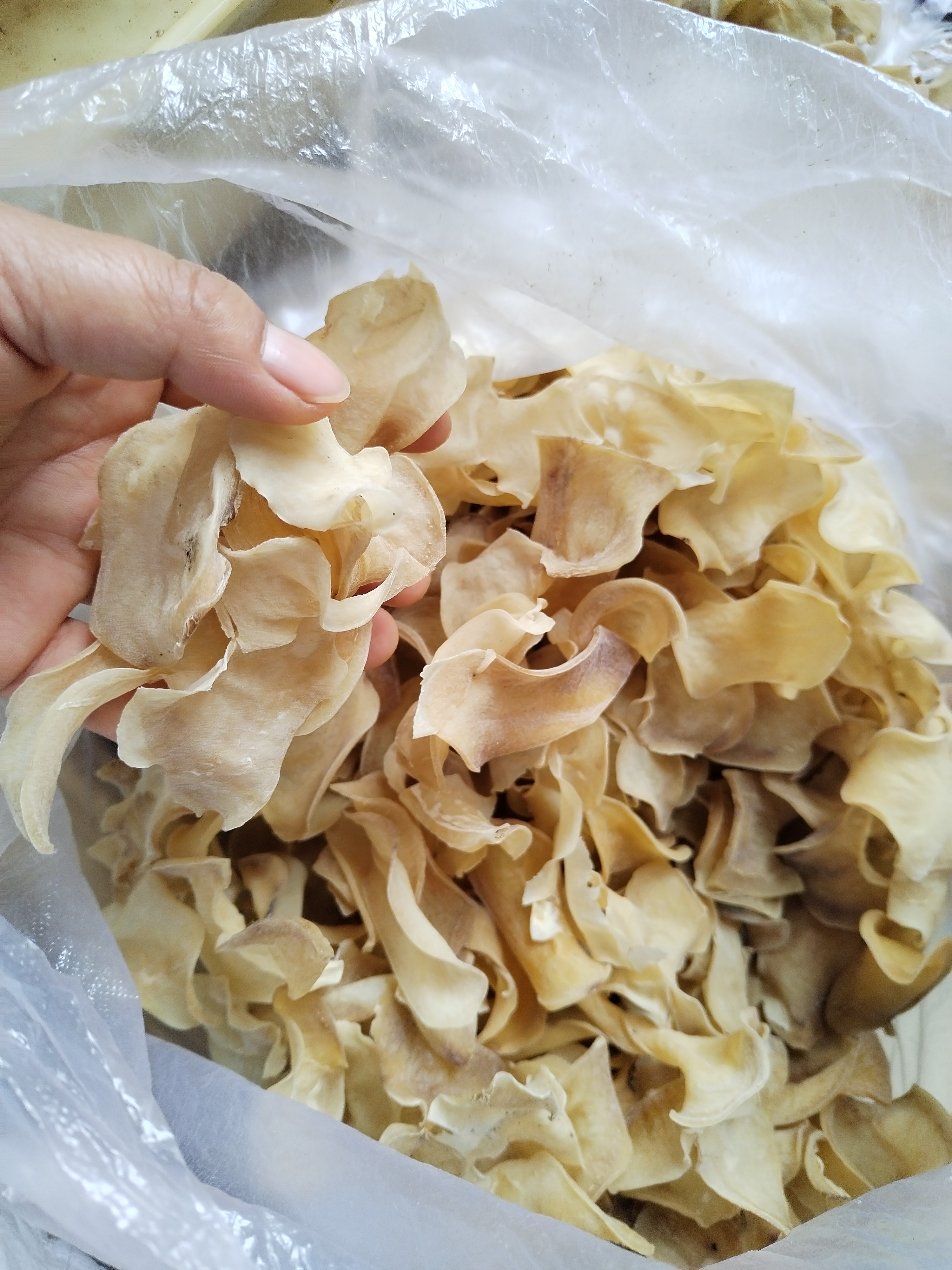 贵州本地干洋芋片自晒油炸的美味干货