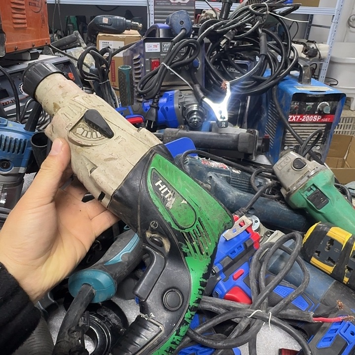 有瑕疵的日立冲击钻