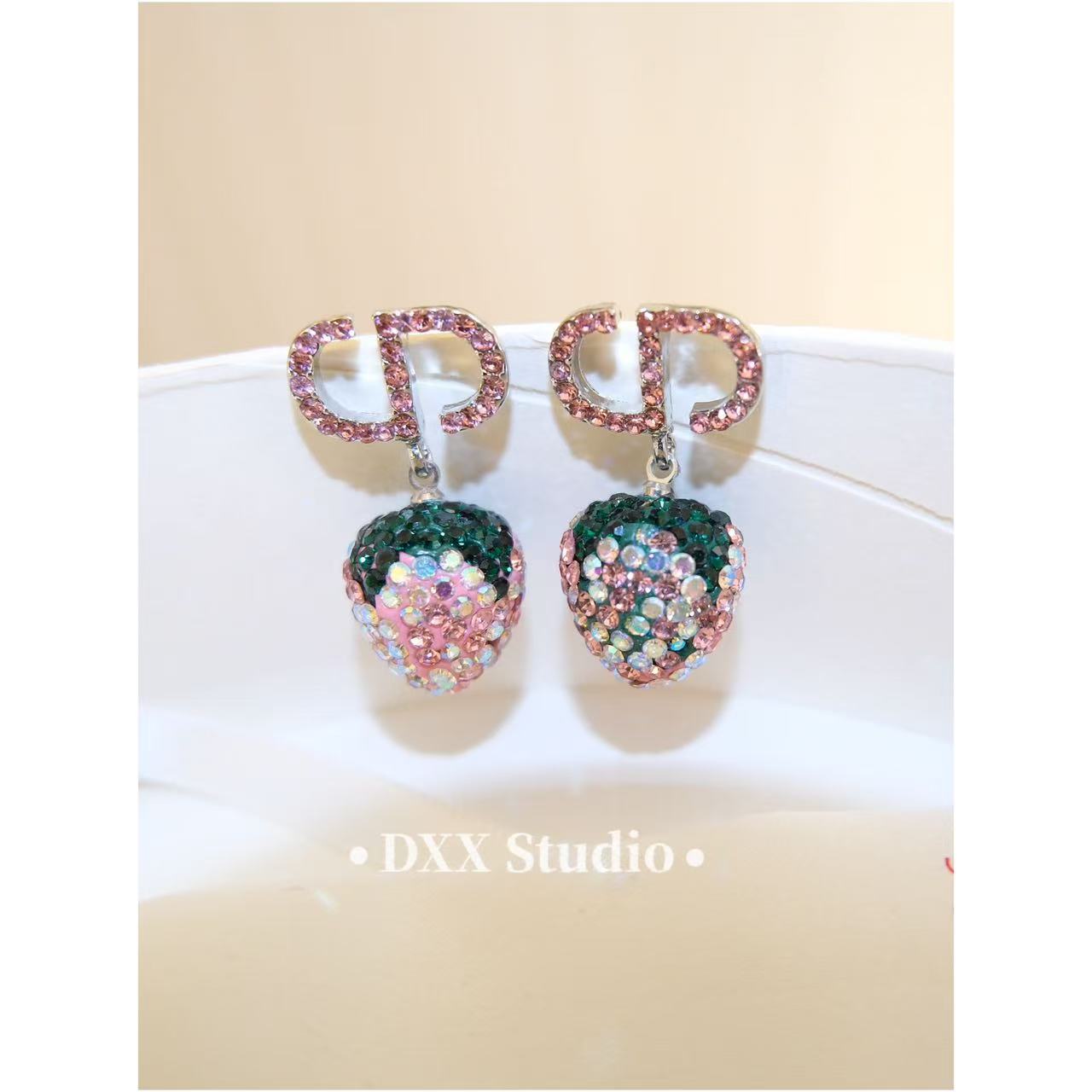 铜合金锆石耳饰 小众设计草莓ins耳饰48077