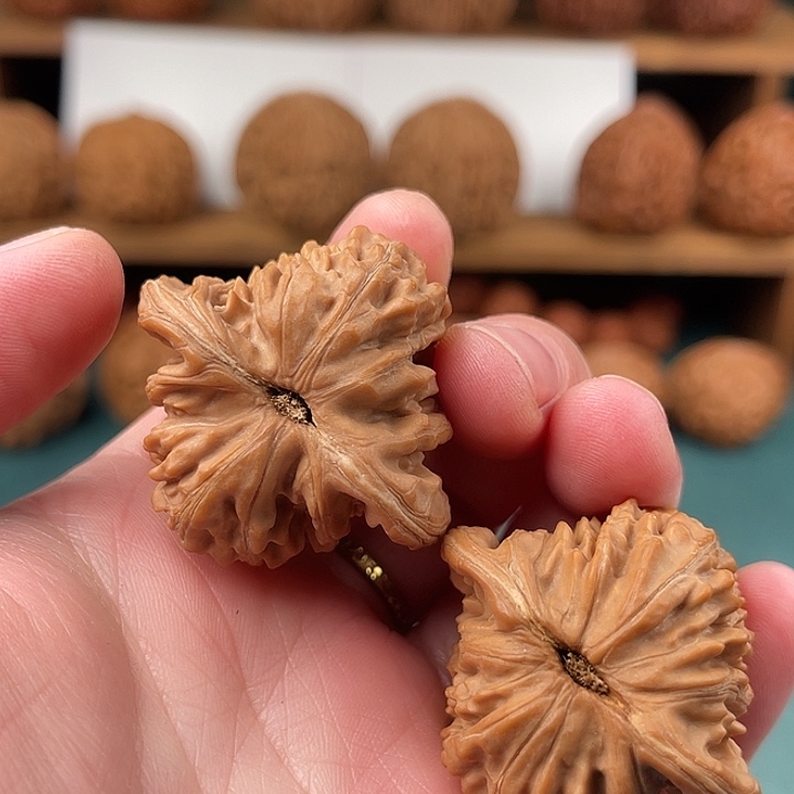 文玩核桃把件40尺平谷四座楼