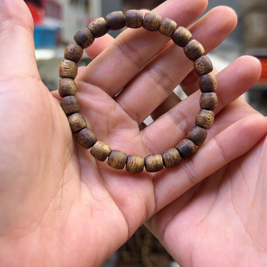 m***敏沉香手串07古珠单圈3.8克