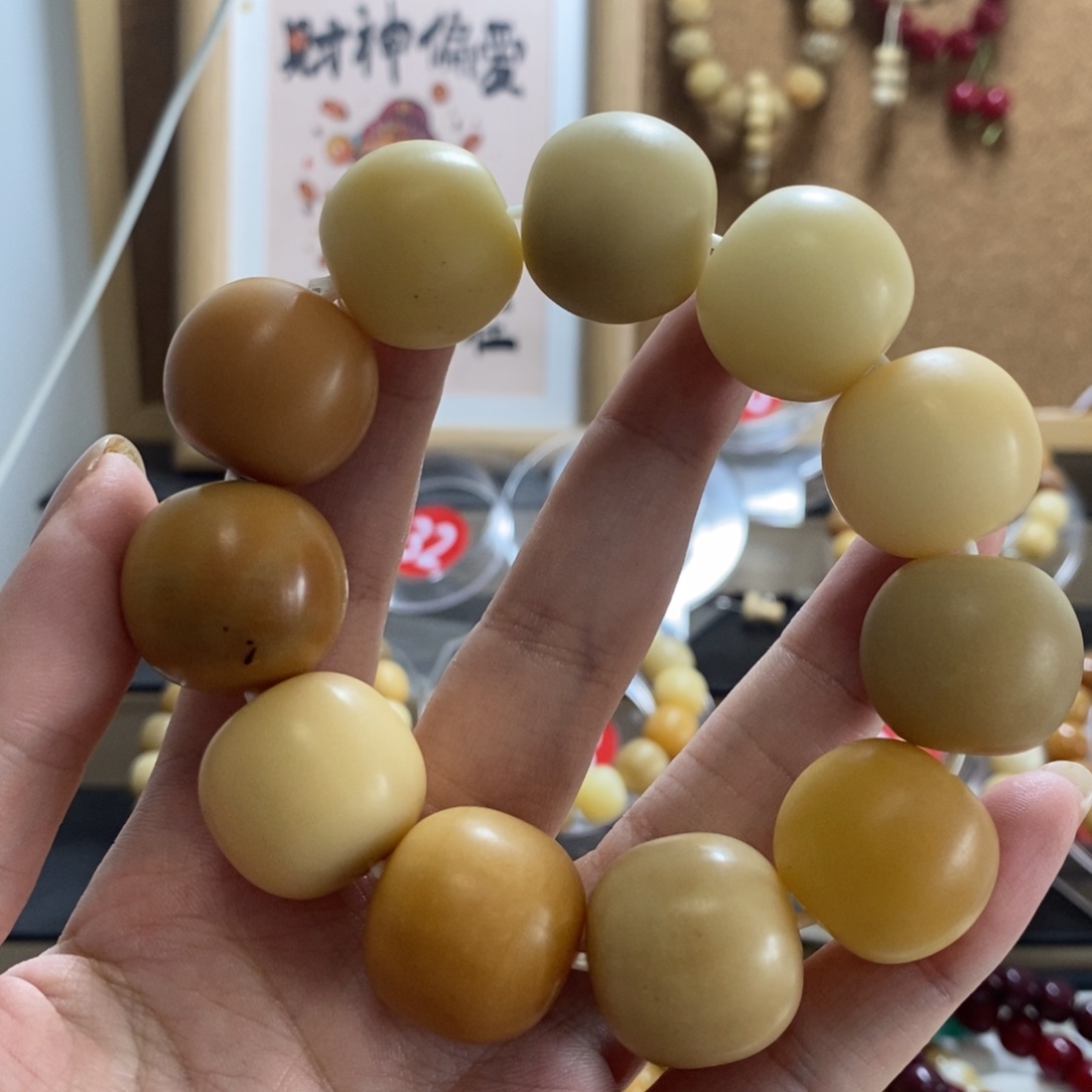 吊坠白玉菩提微瑕干磨菩提根
