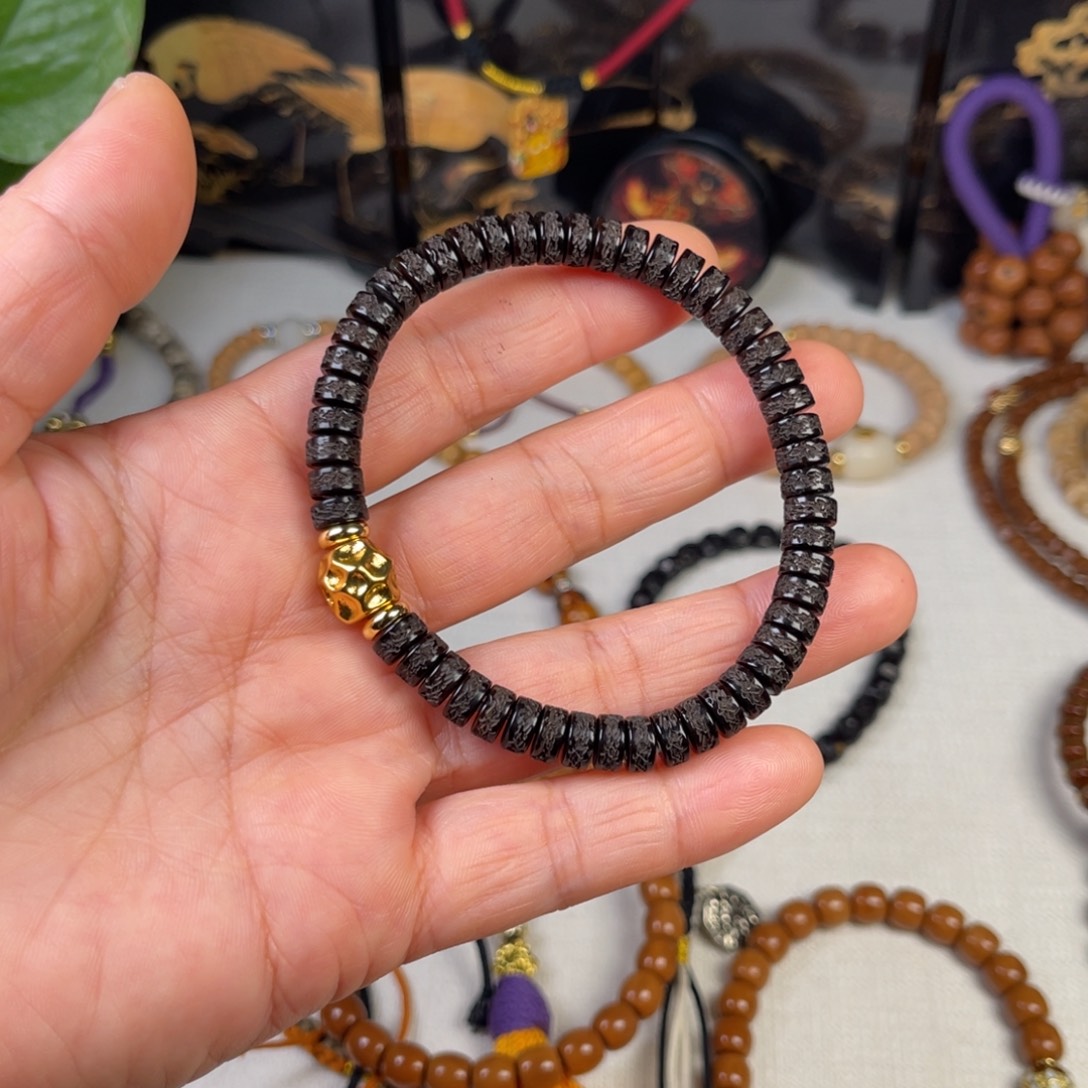 吊坠椰蒂3445677888888