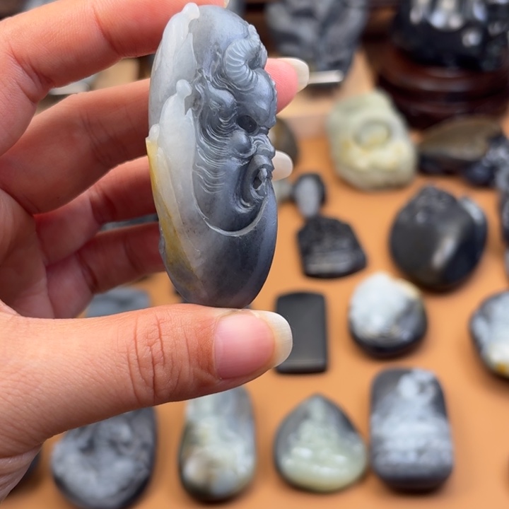 风***L和田玉未镶嵌颈饰