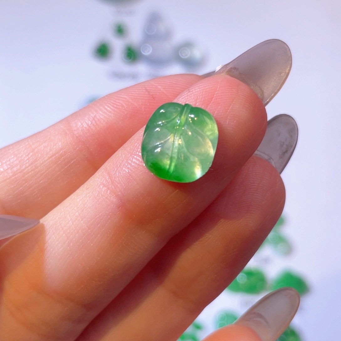 翡翠颈饰未镶嵌裸石