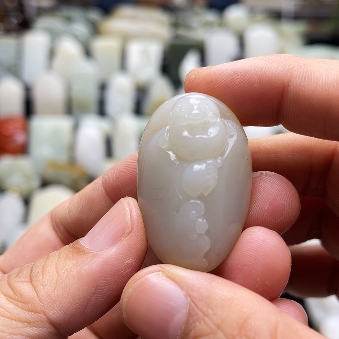 和田玉颈饰未镶嵌