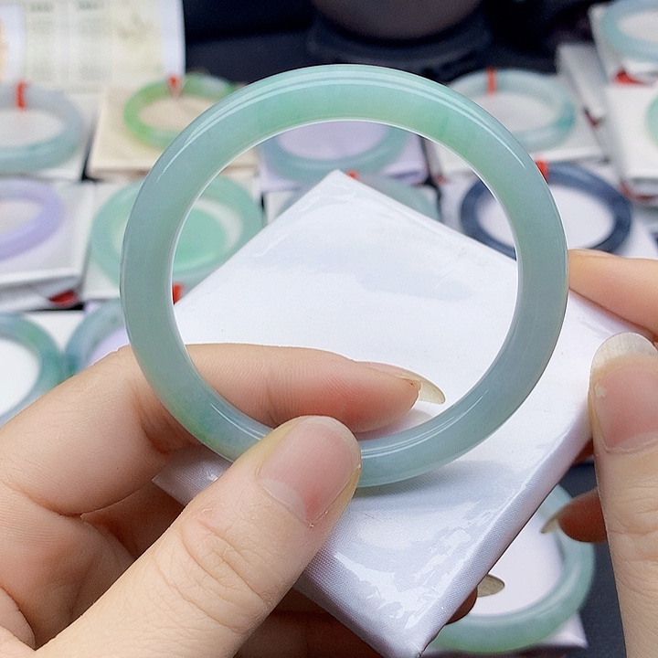 翡翠手镯未镶嵌缅甸天然翡翠A货53