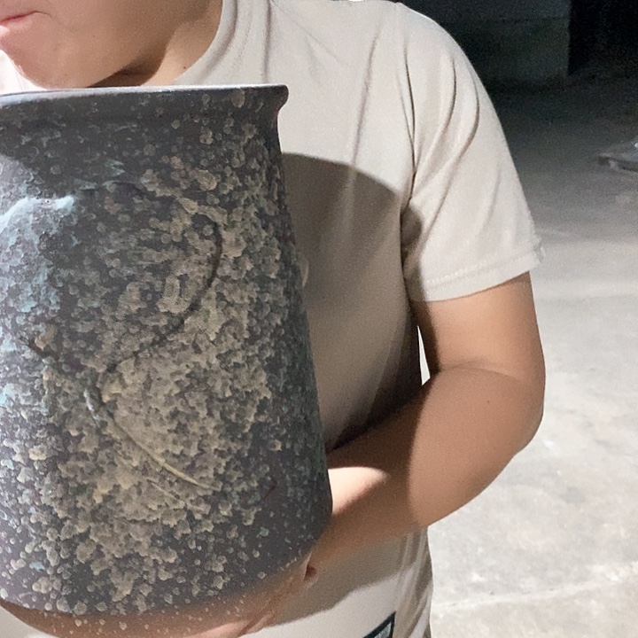 紫砂花盆口18高24瑕疵