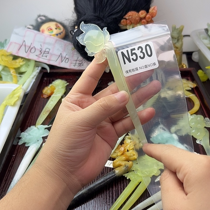 合金蛇纹石玉发饰李*君