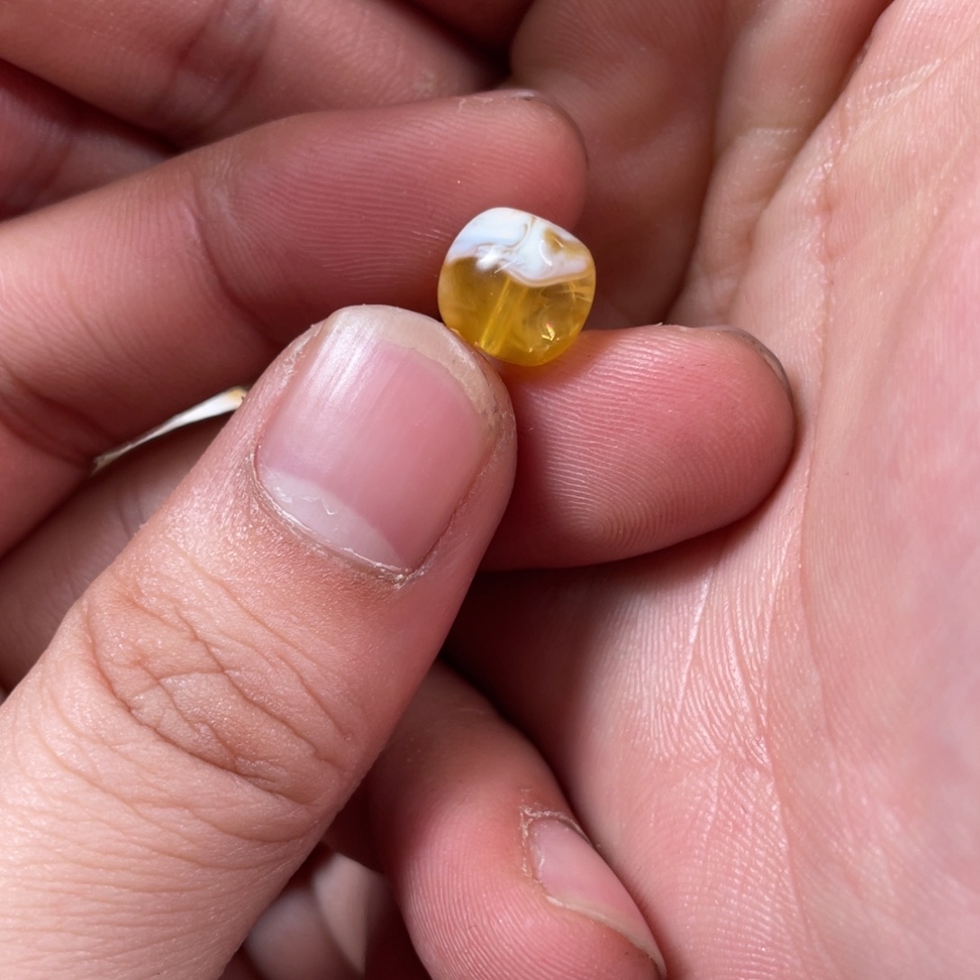 琥珀未镶嵌珠宝奇石有爆花