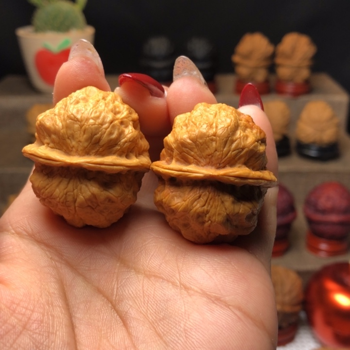 文玩核桃把件56龙鳞舍利疙瘩包