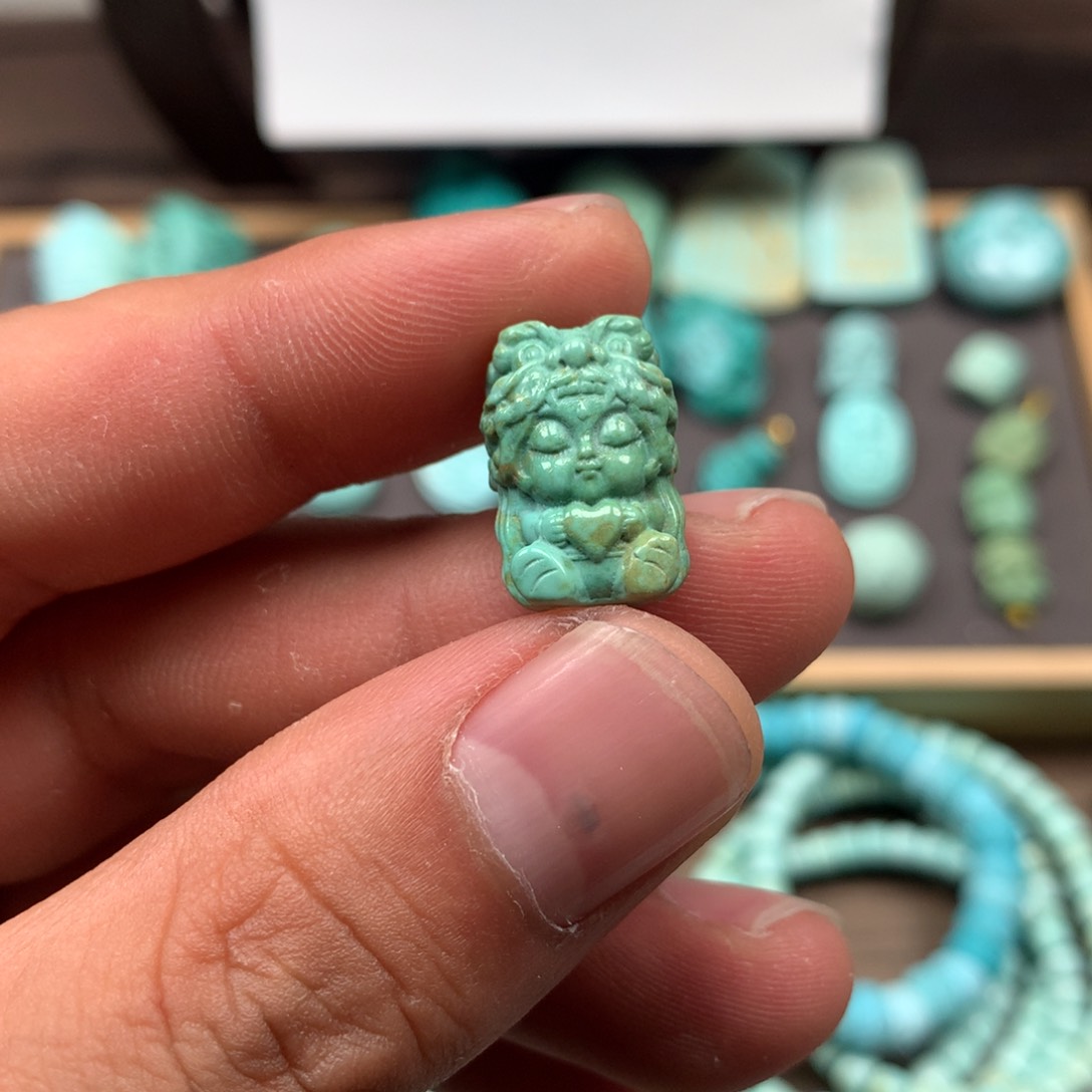 绿松石雕刻未镶嵌