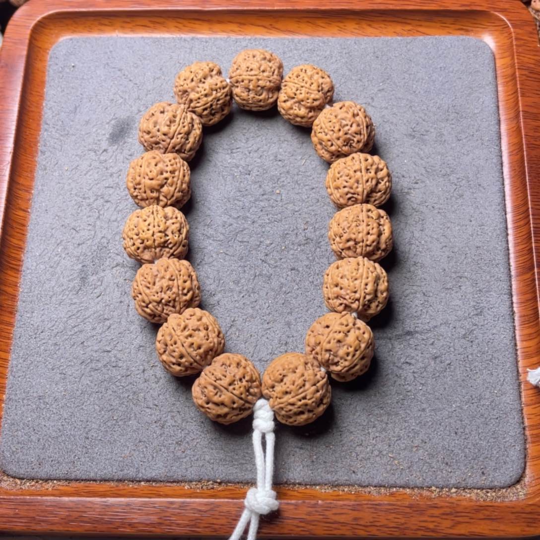 至***臻菩提3号金刚菩提满肉梅花20