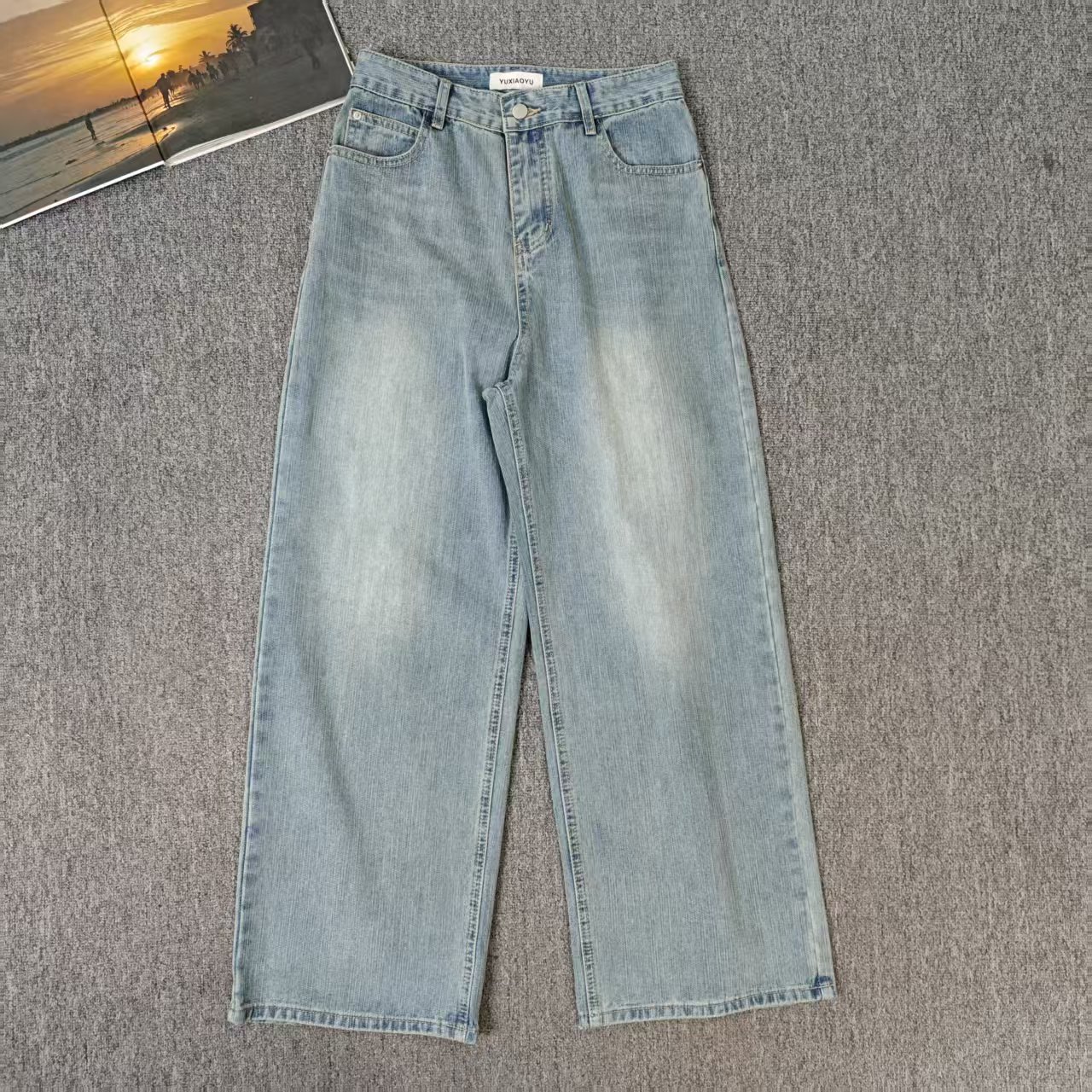 84281余小鱼【自成焦点】复古蓝水洗磨白设计简约牛仔直筒裤女装