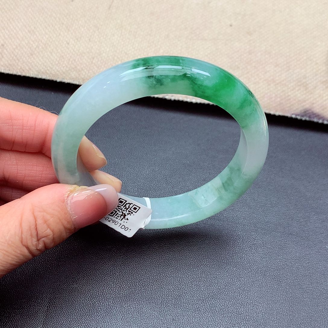 翡翠未镶嵌手镯华***e缅甸翡翠手镯