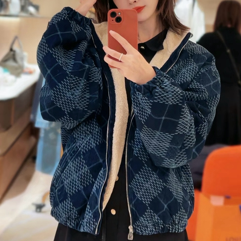 未使用 LouisVuitton/路易威登 SS25棋盘格羊羔毛外套44码A00051