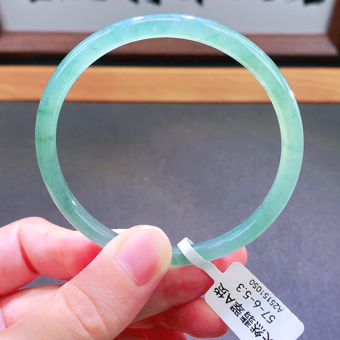 翡翠未镶嵌手镯天然翡翠