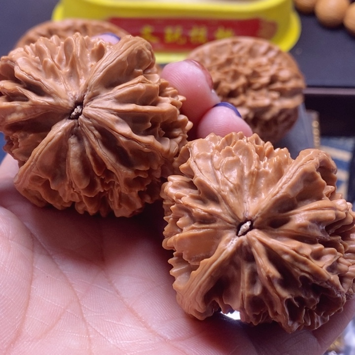 之***峰吊坠文玩核桃招财鼠