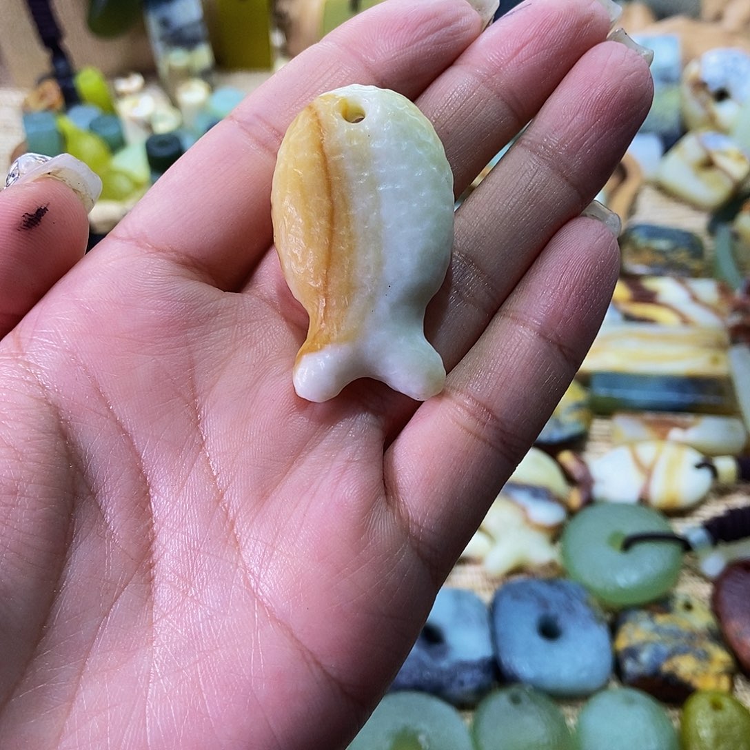 未镶嵌蛇纹石玉挂件猫***星