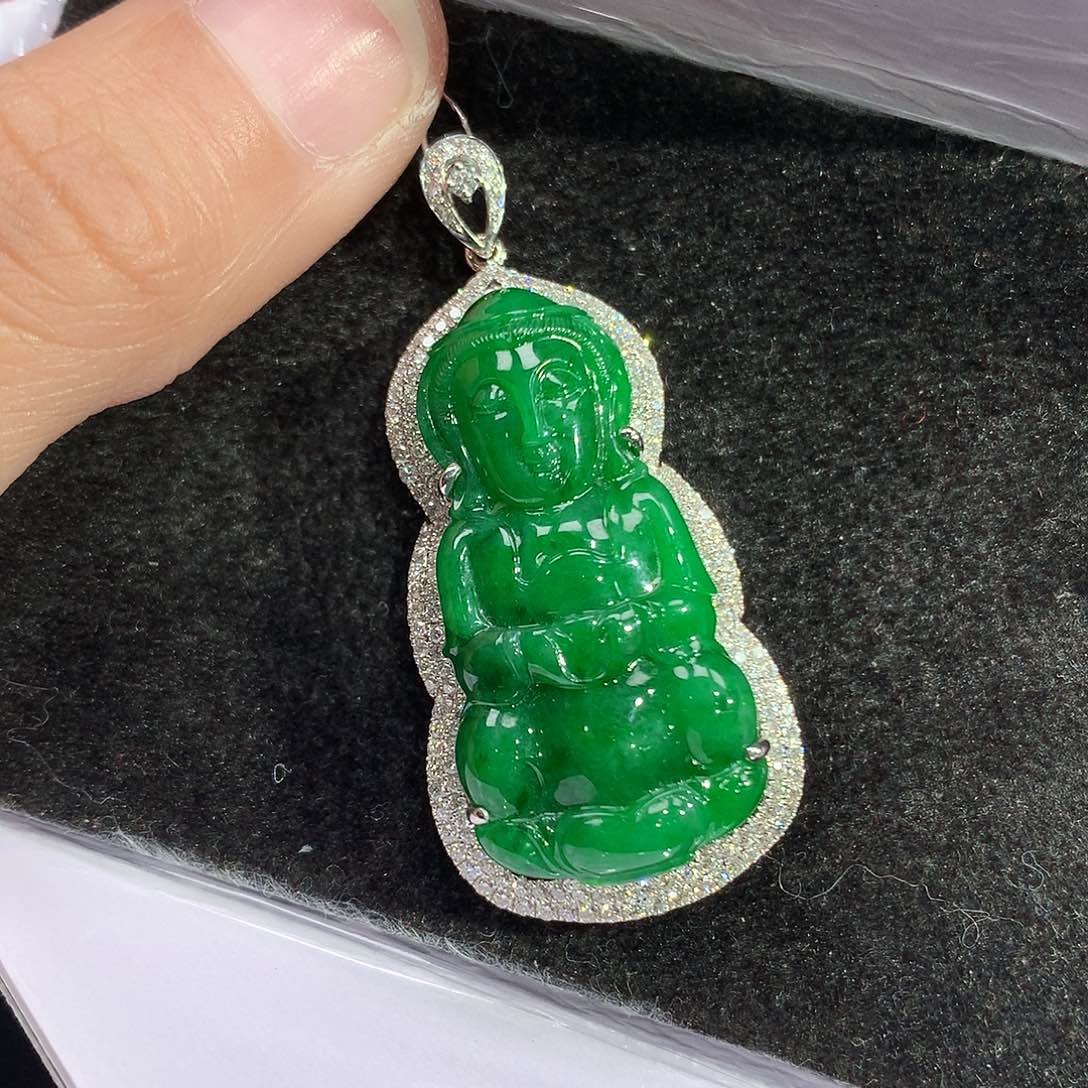 翡翠吊坠(赠链)18K金镶嵌