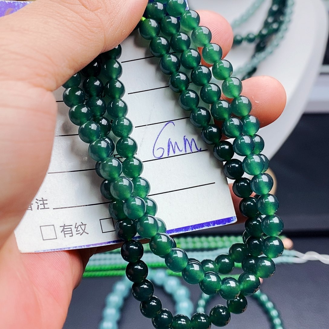 翡翠手链未镶嵌翡翠